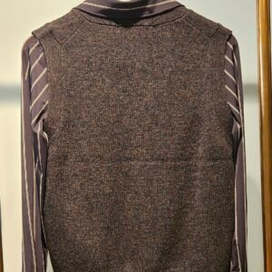 Pull sans manches Nice Things et chemise rayée